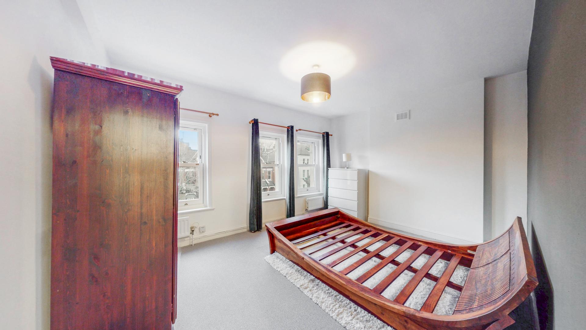 			2 Bedroom, 2 bath, 1 reception Flat			 Minster Road, West Hampstead